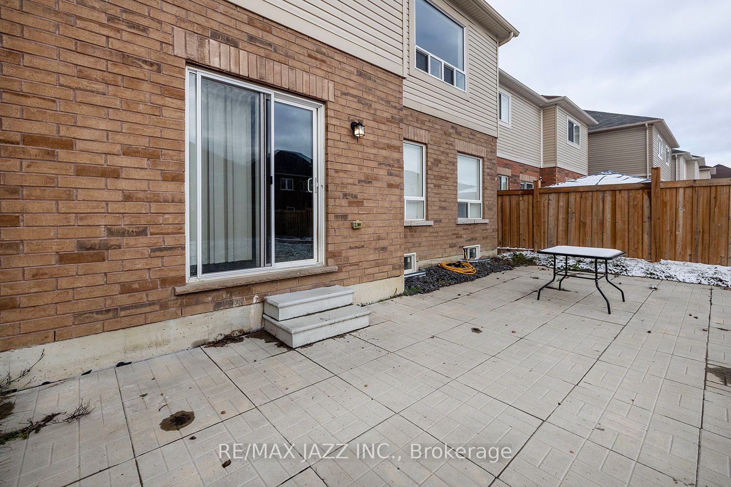 172 Bruce Cameron Dr