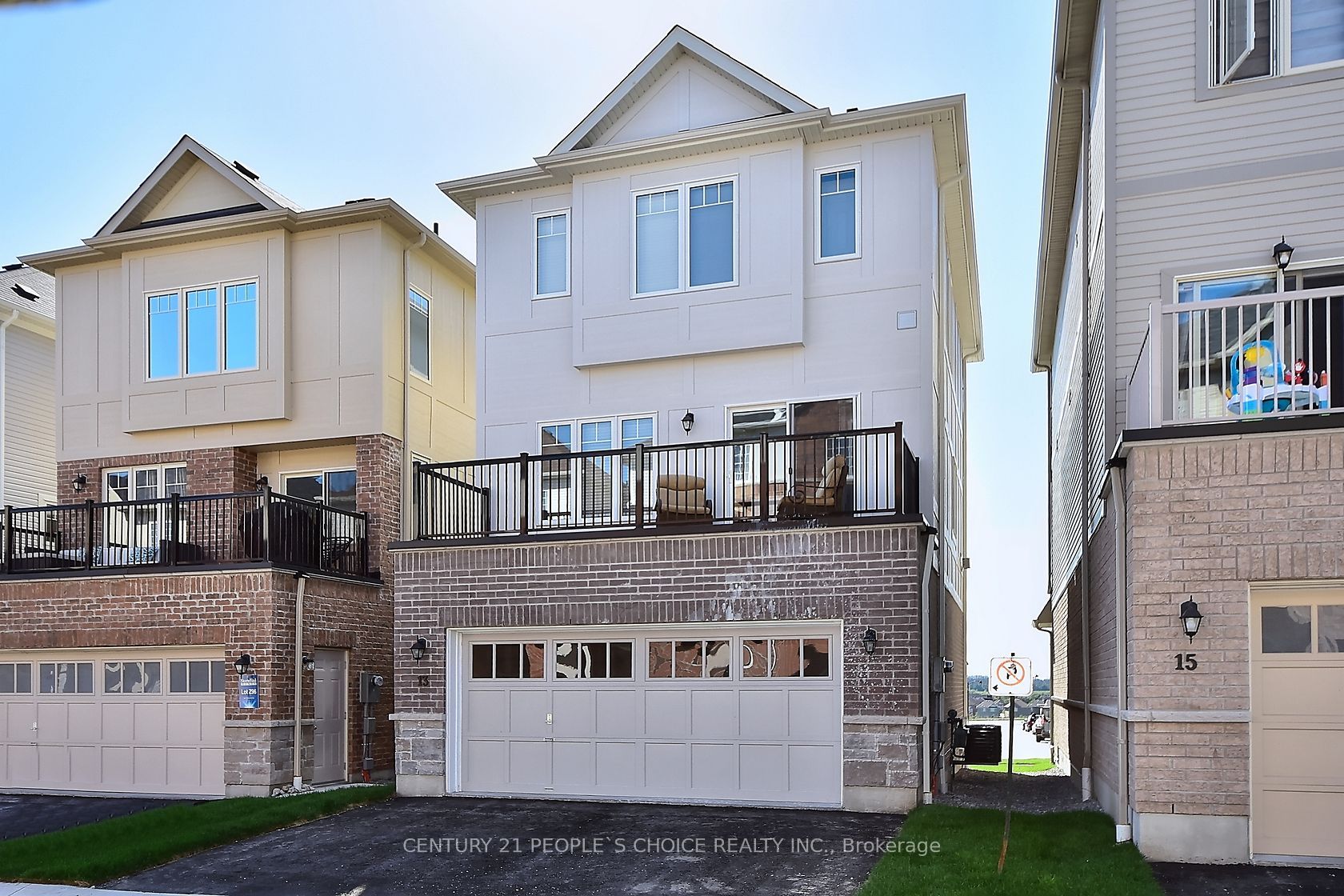 13 Devineridge Ave