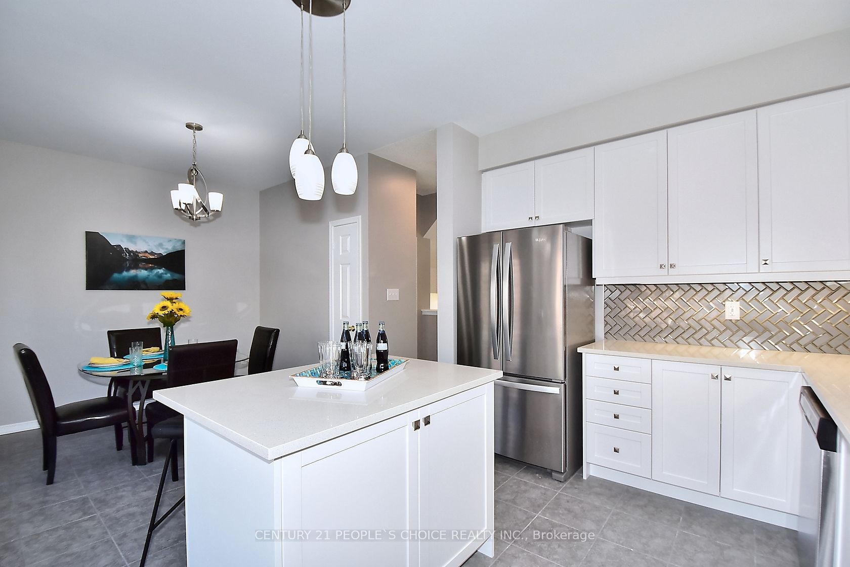 13 Devineridge Ave