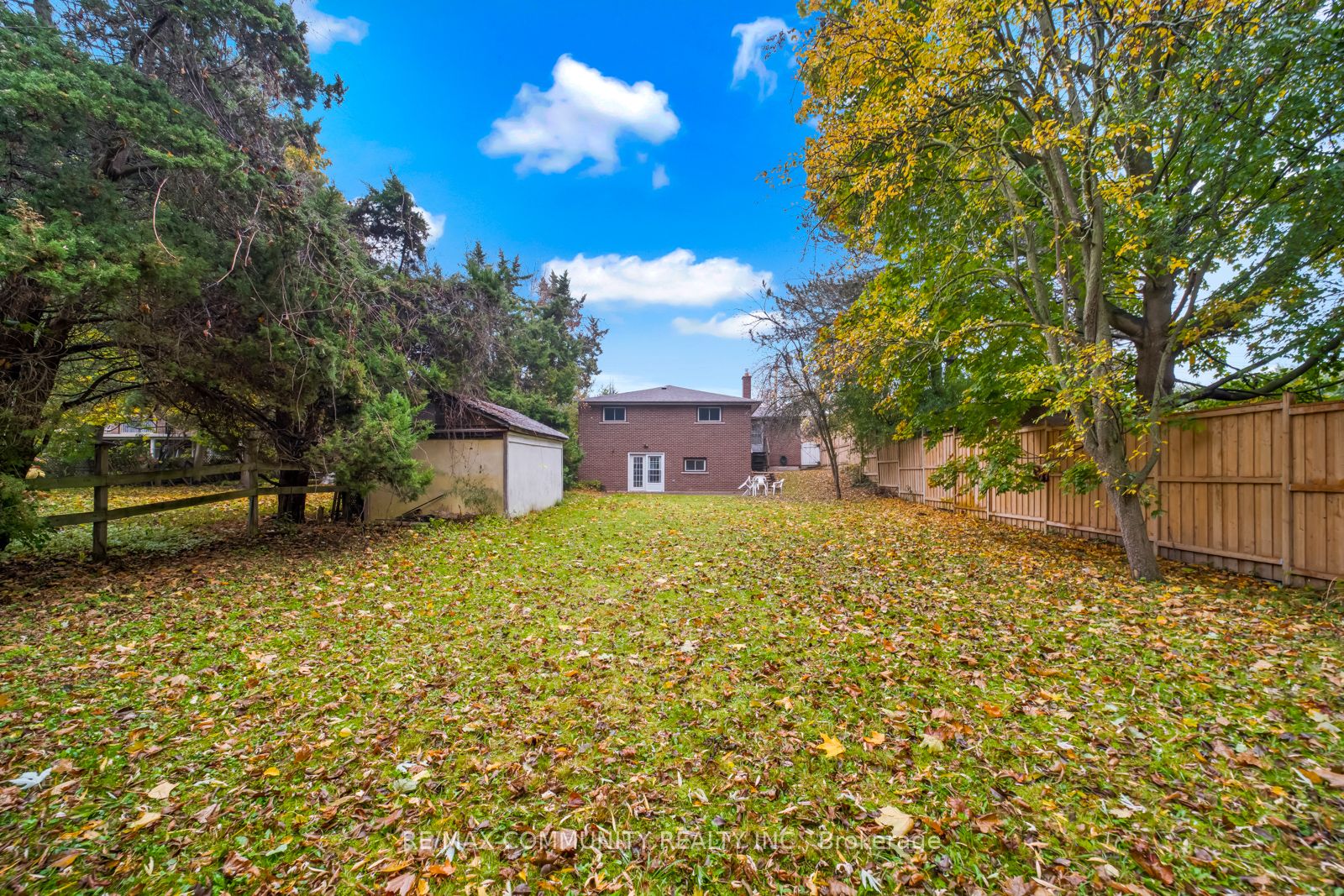740 Meadowvale Rd