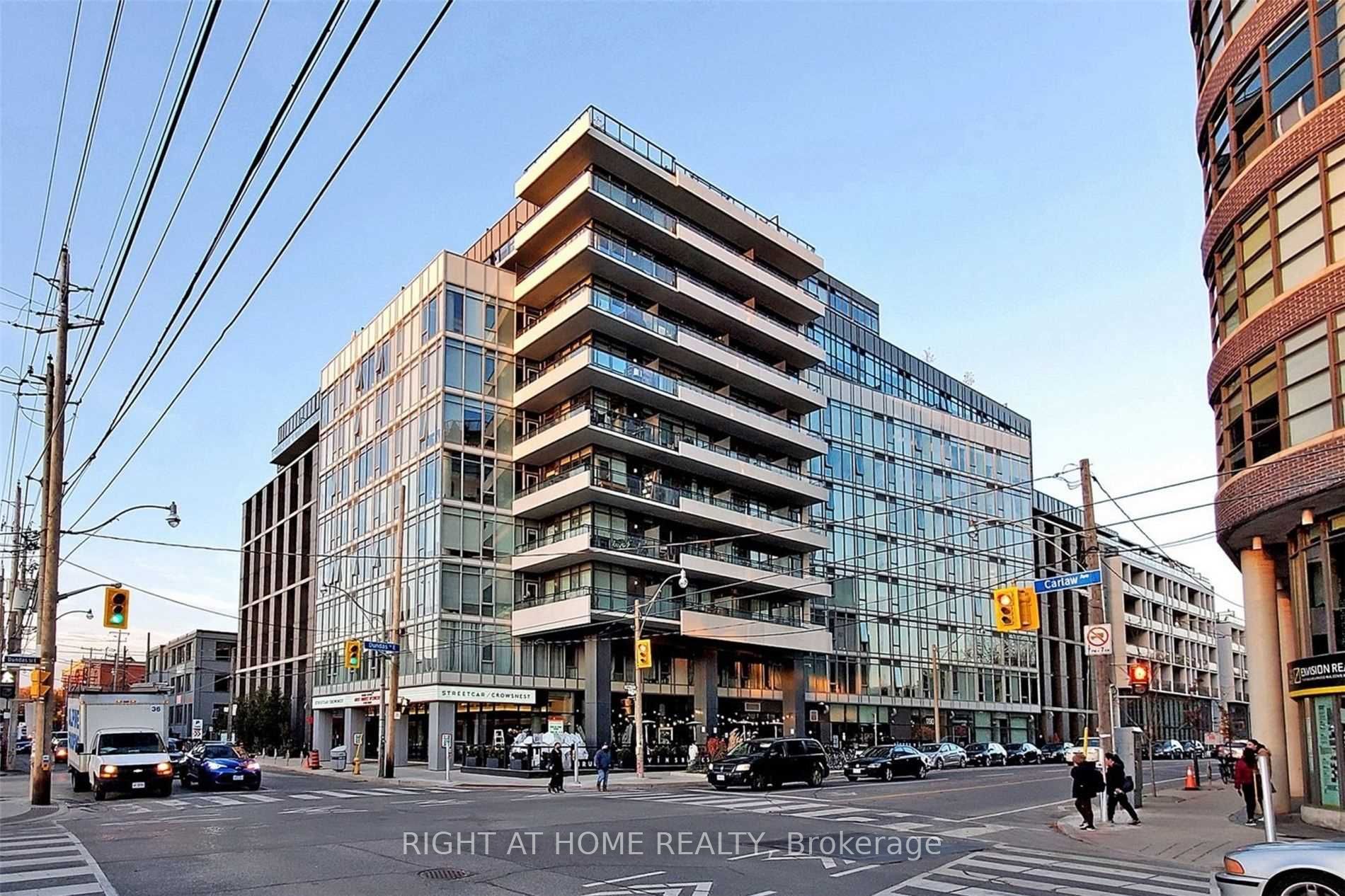 1190 Dundas St E, #220