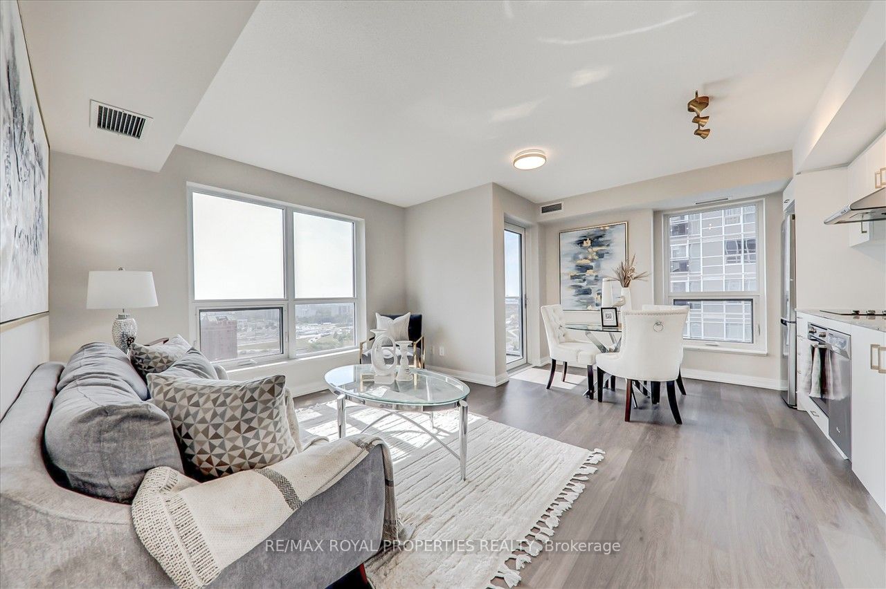 255 Village Green Sq, #2103