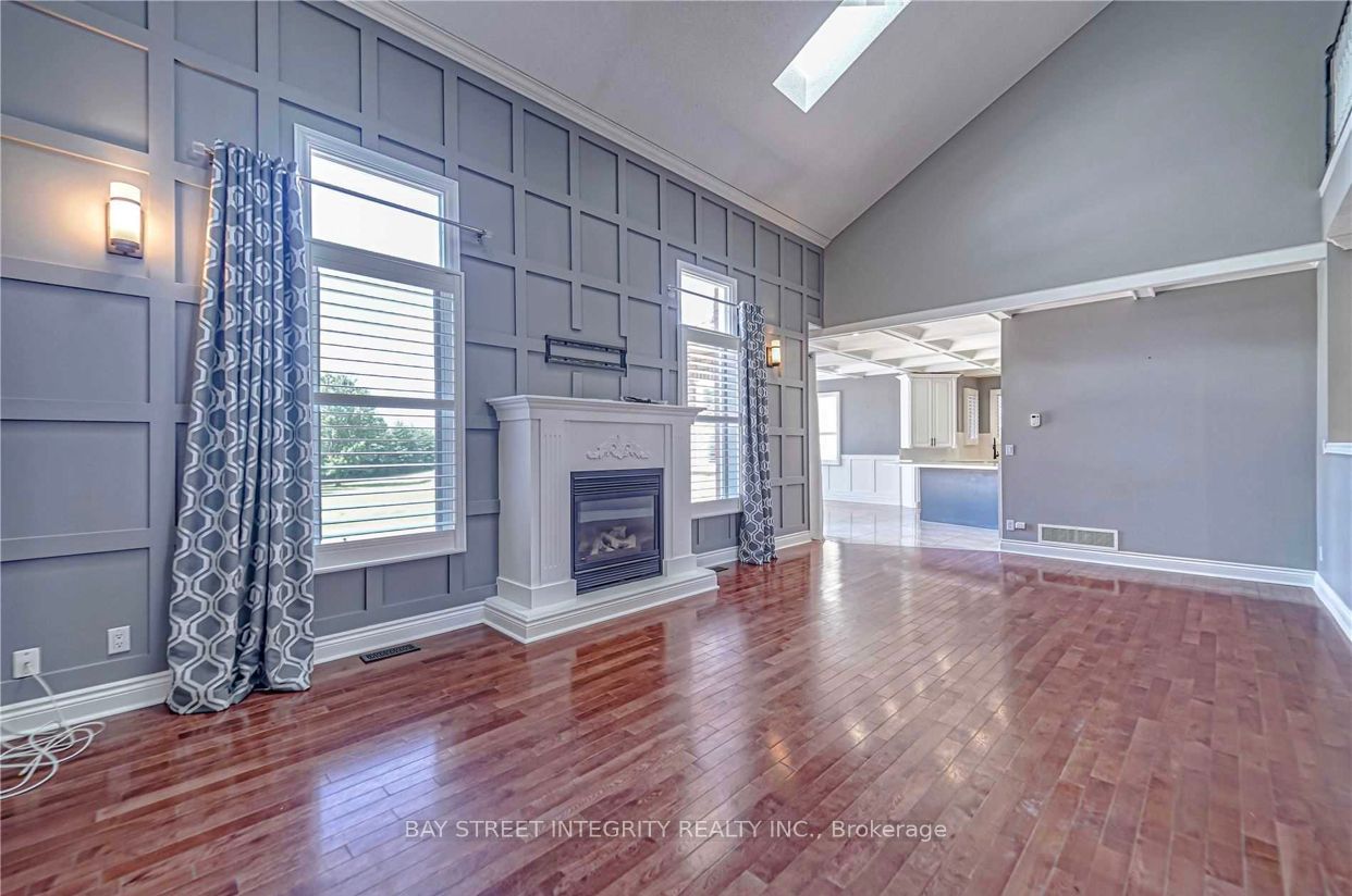 99 Hurd St
