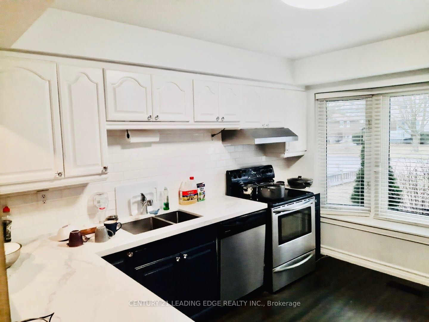 77 Glovers Rd