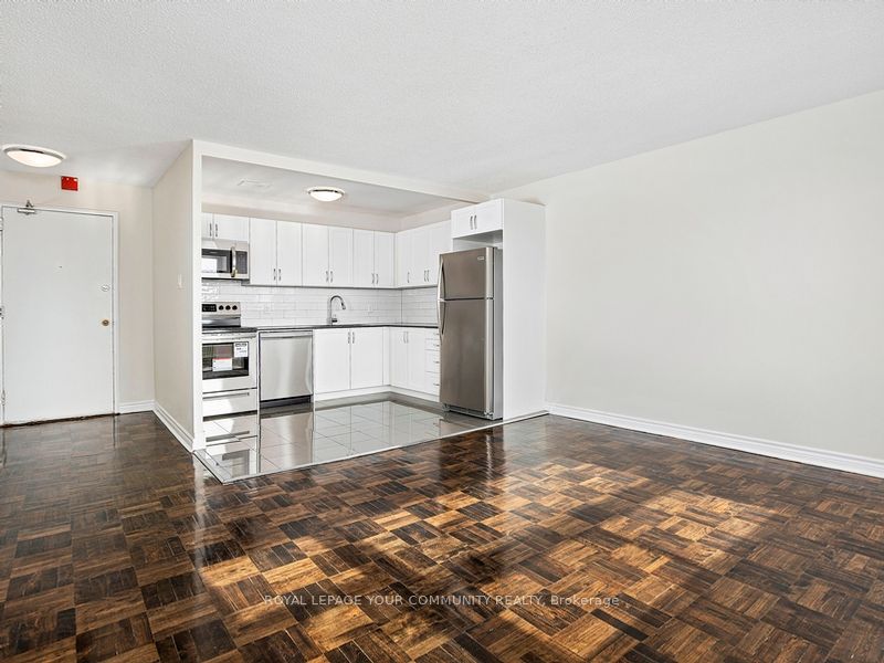 3111 Eglinton Avenue E, #109