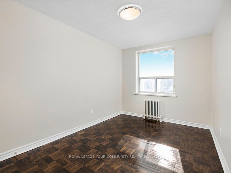 3111 Eglinton Avenue E, #102