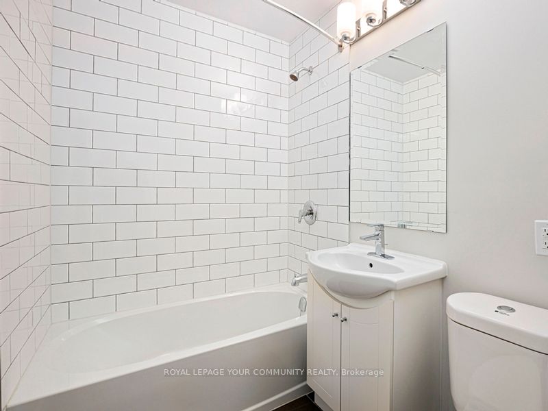 3111 Eglinton Avenue E, #102