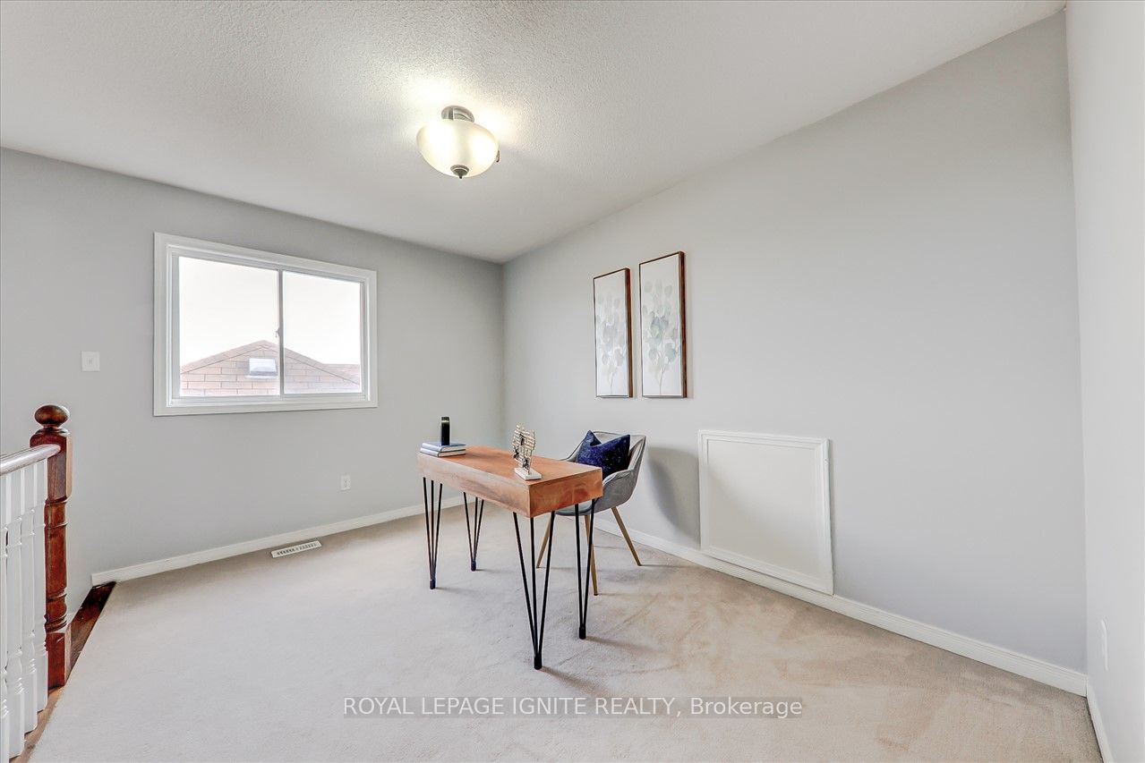 11 Barnfield Cres