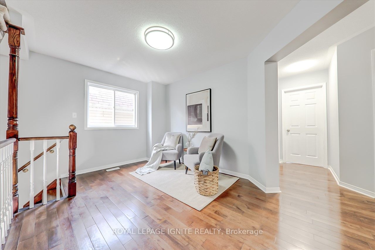 11 Barnfield Cres