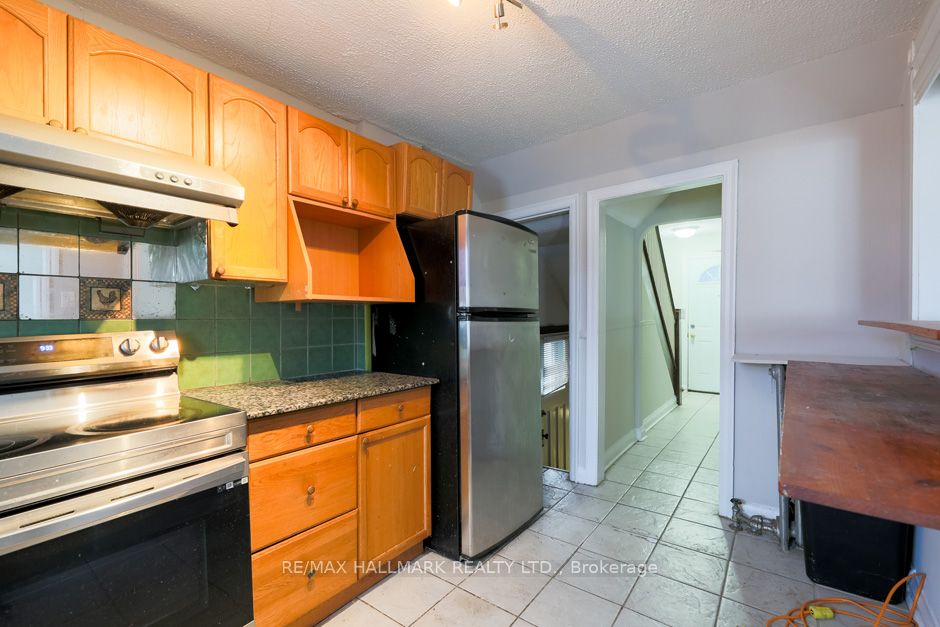 353 Victoria Park Avenue