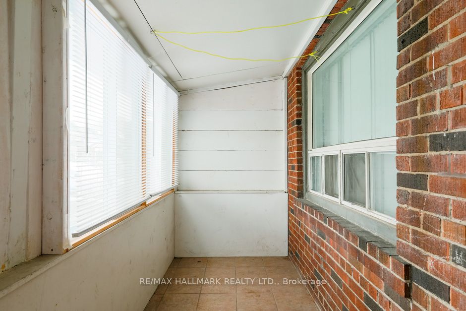 353 Victoria Park Avenue