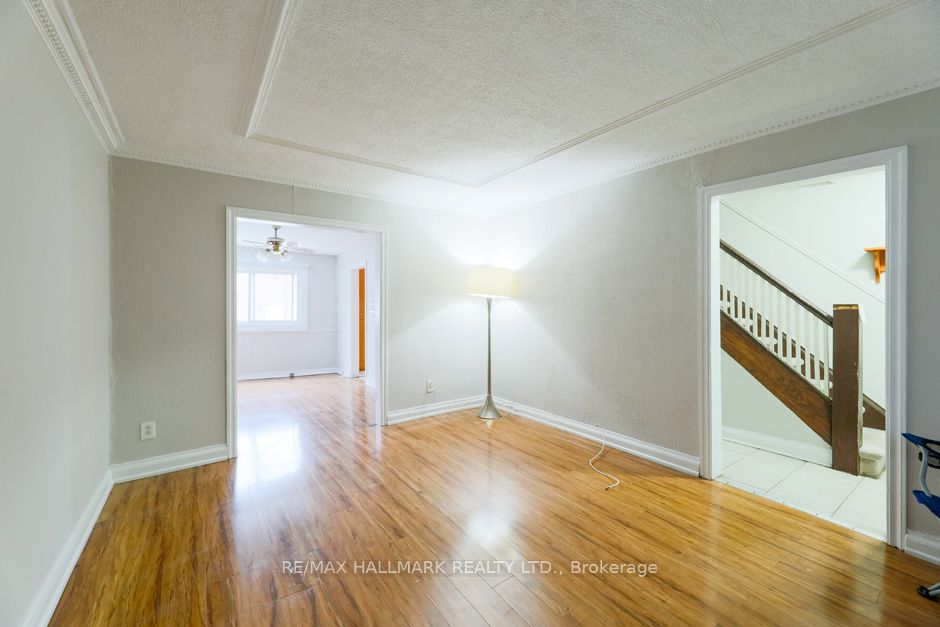 353 Victoria Park Avenue