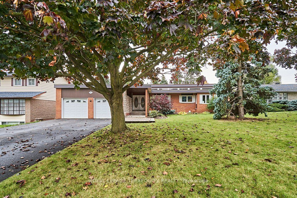 83 Sherwood Road E