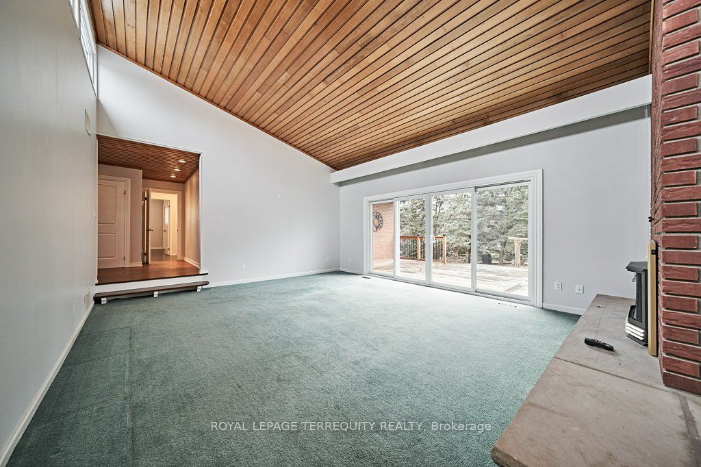 83 Sherwood Road E