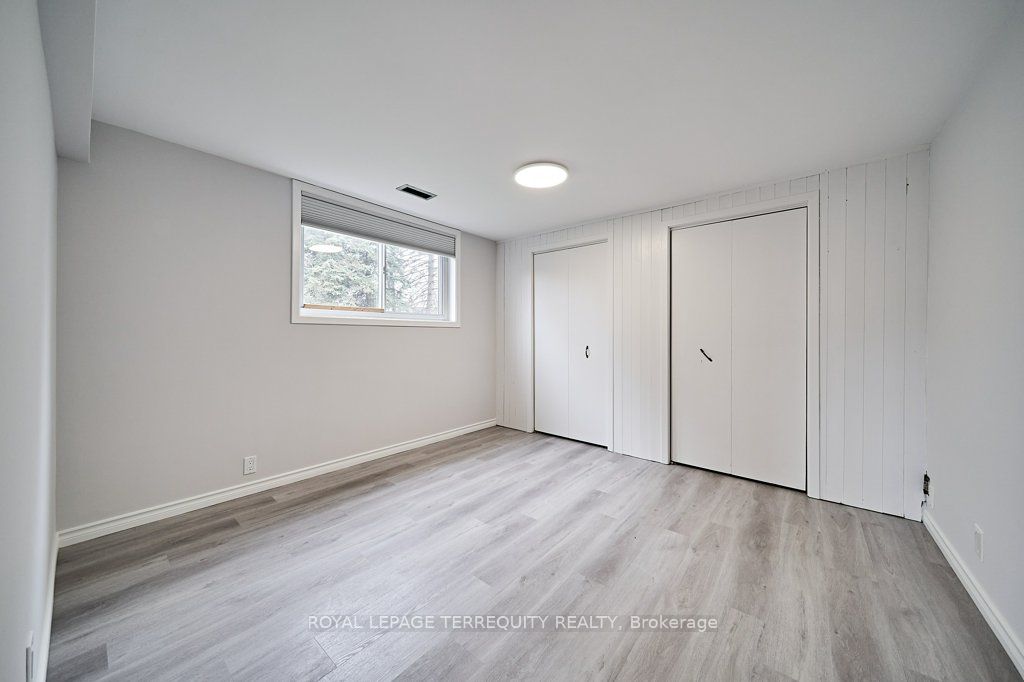83 Sherwood Road E