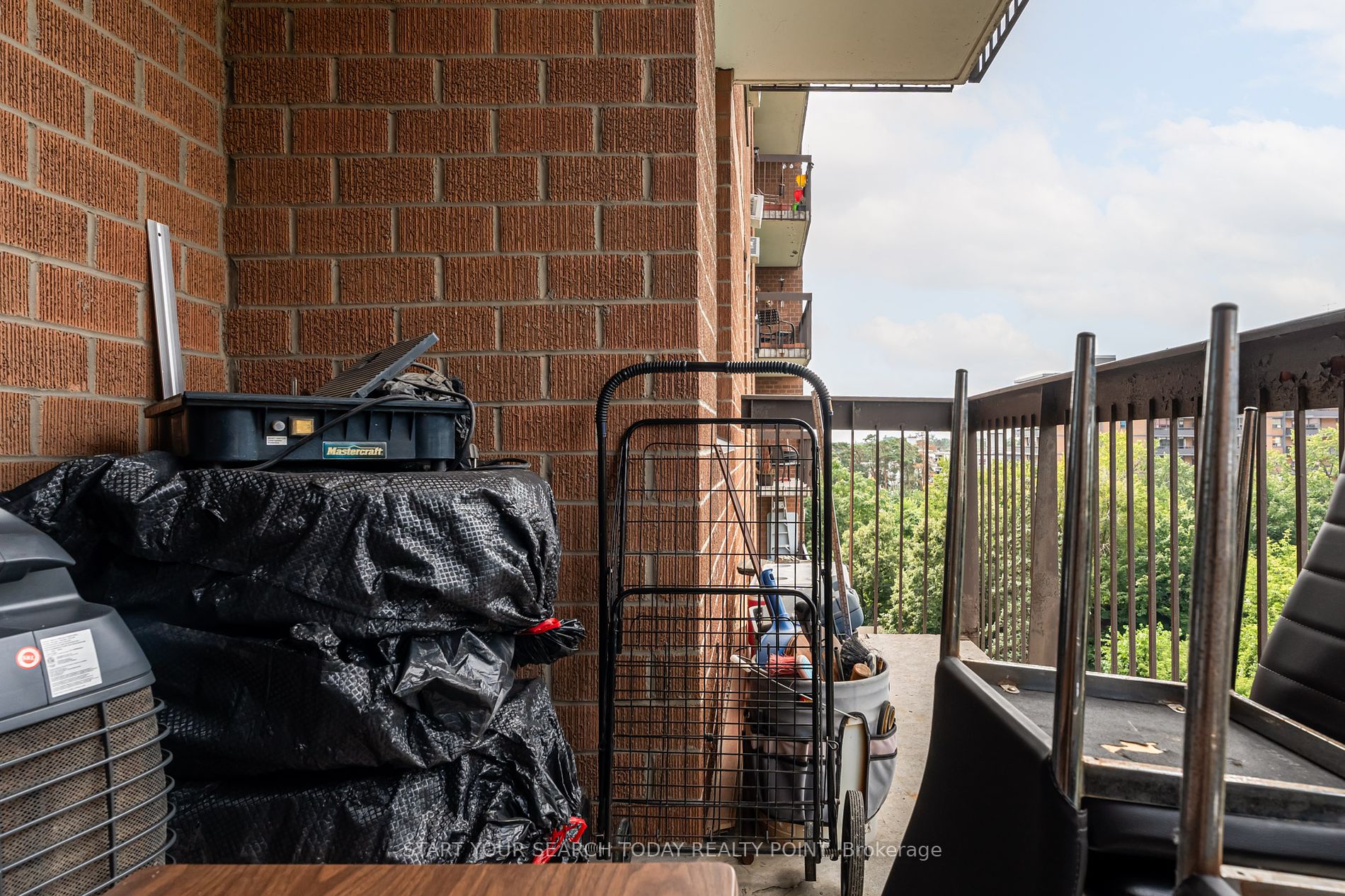 90 Ling Rd, #607