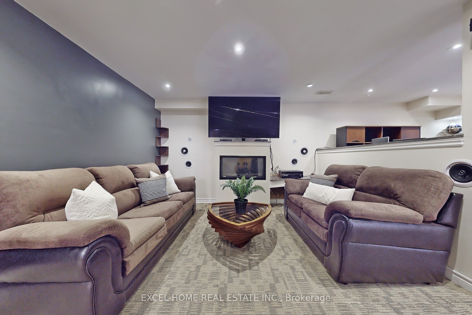 31 Snowy Owl Way