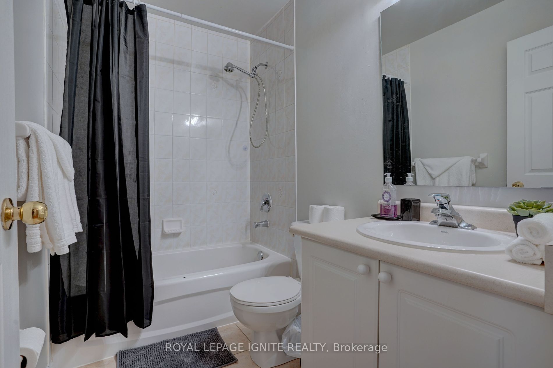 60 Haverhill Cres