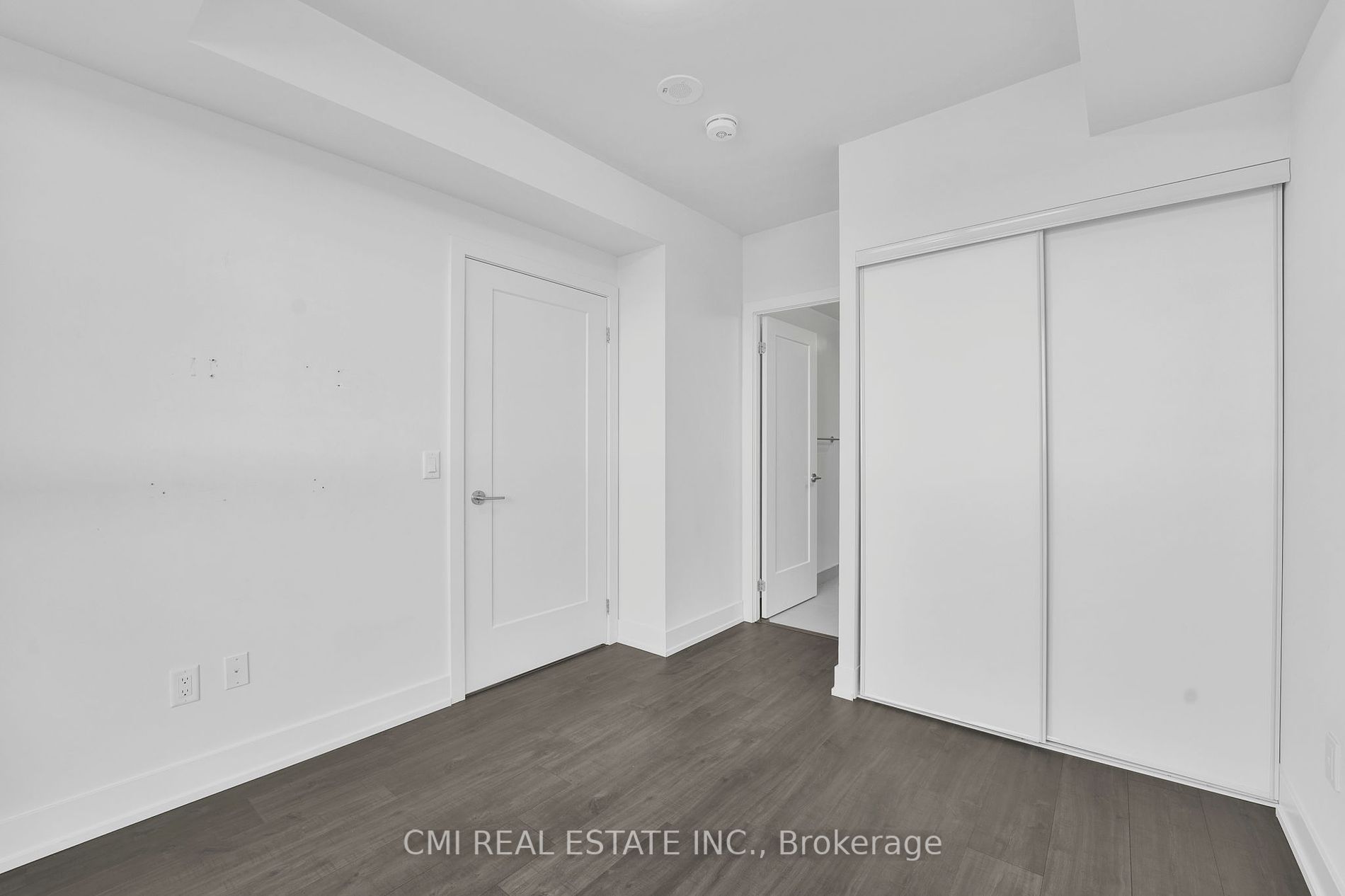 2550 Simcoe St N, #2518