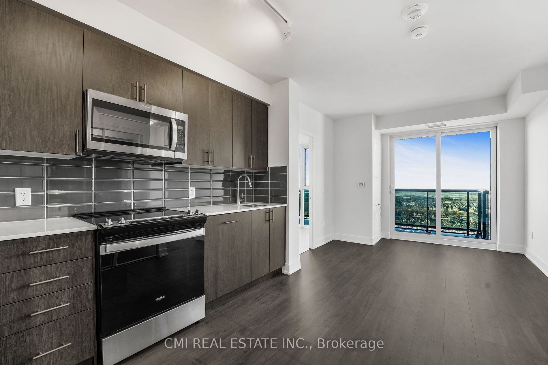 2550 Simcoe St N, #2518