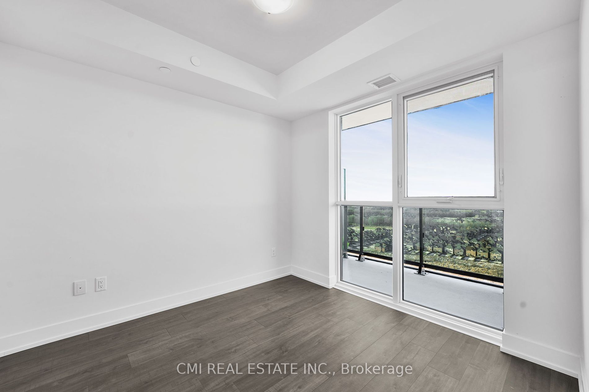 2550 Simcoe St N, #2518