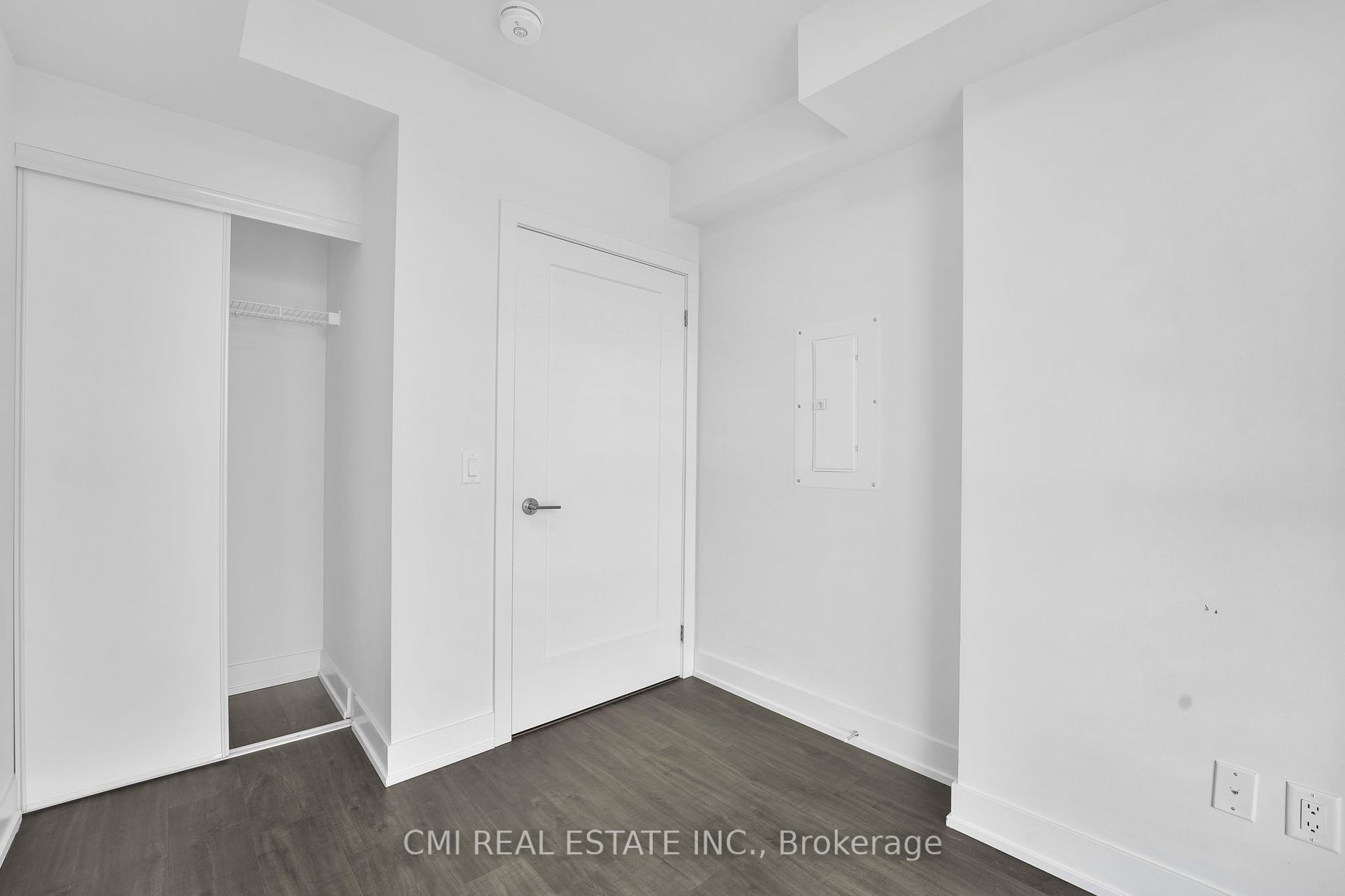 2550 Simcoe St N, #2518