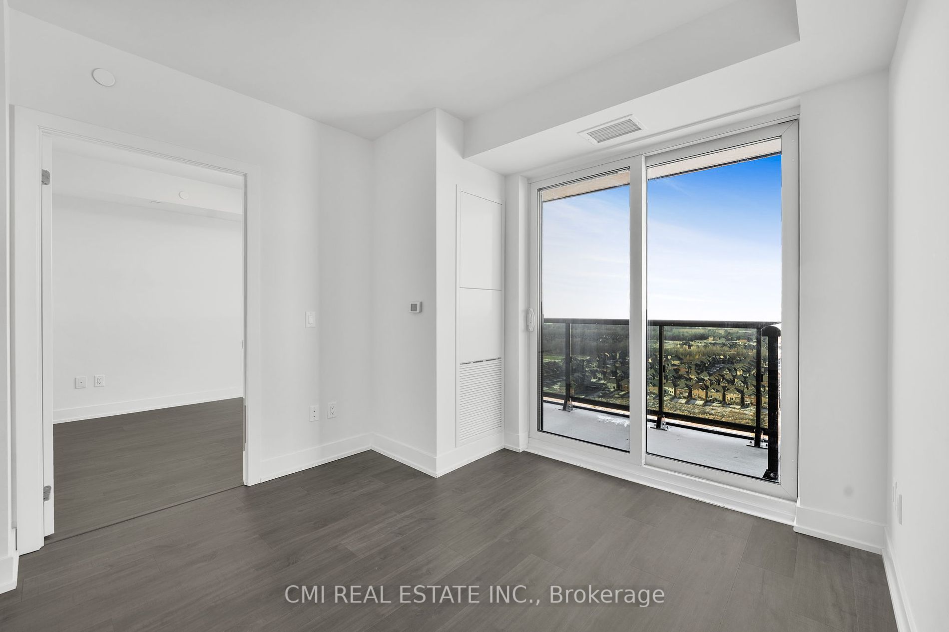 2550 Simcoe St N, #2518