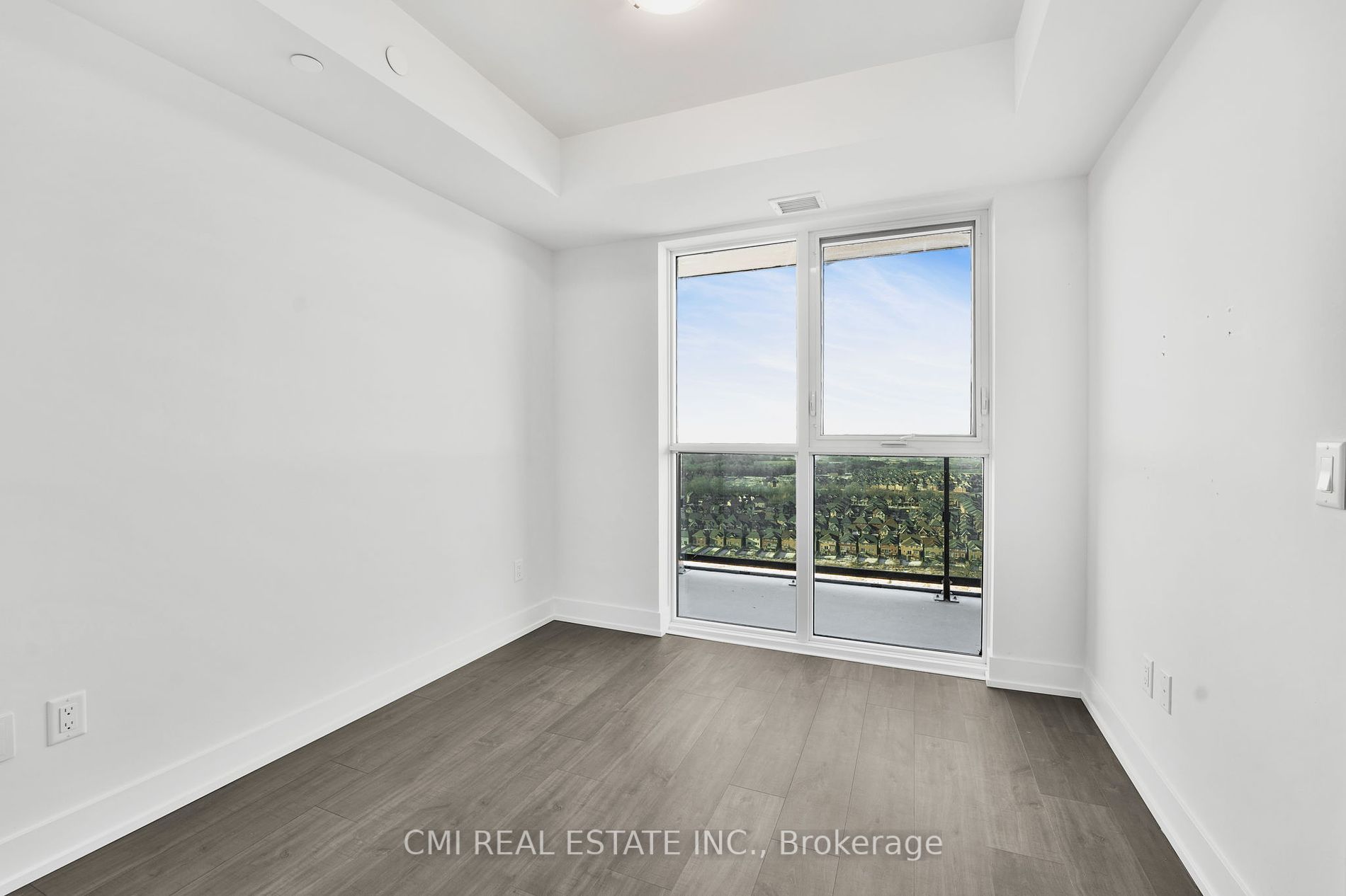 2550 Simcoe St N, #2518