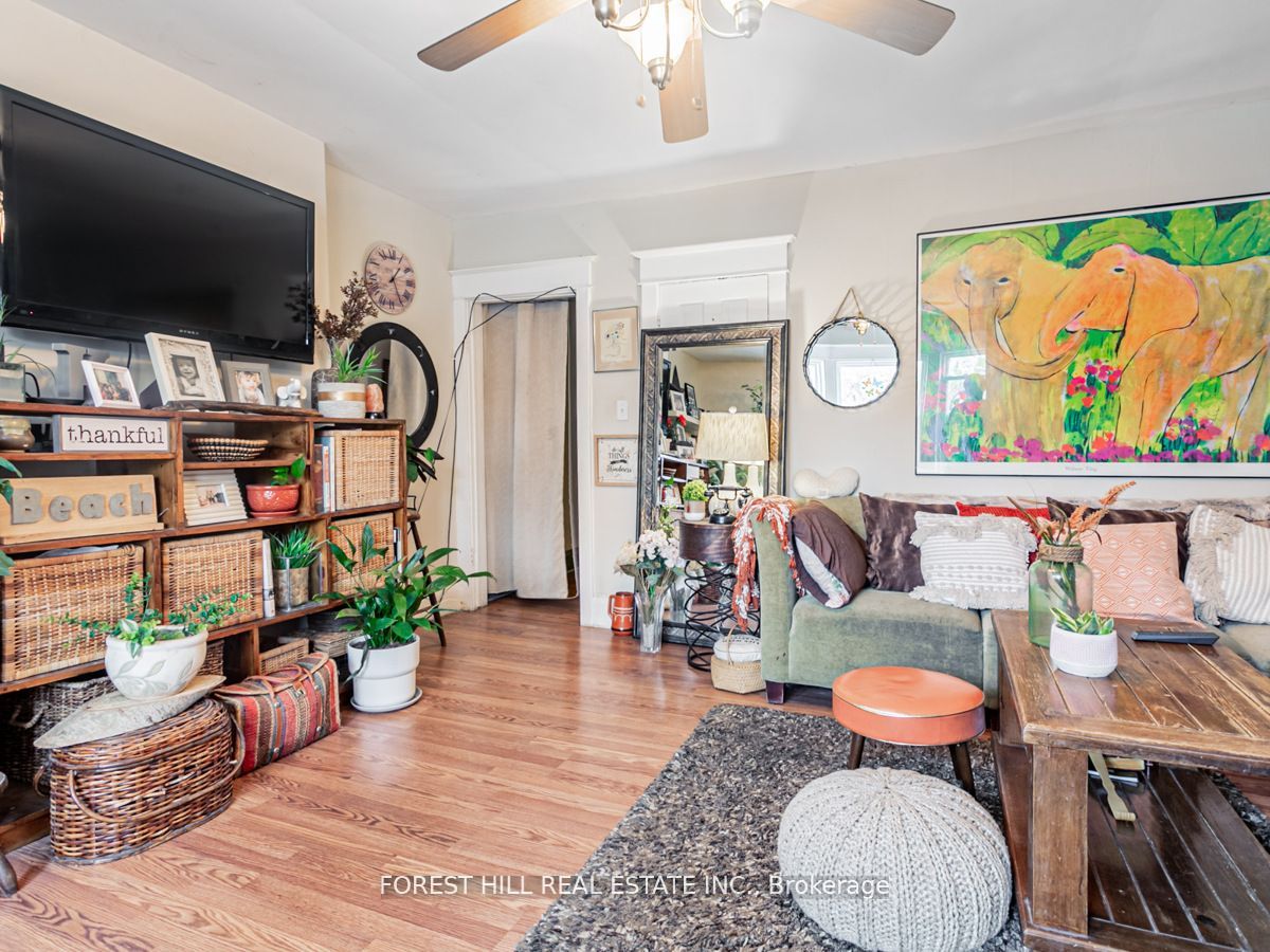 935 Kingston Road