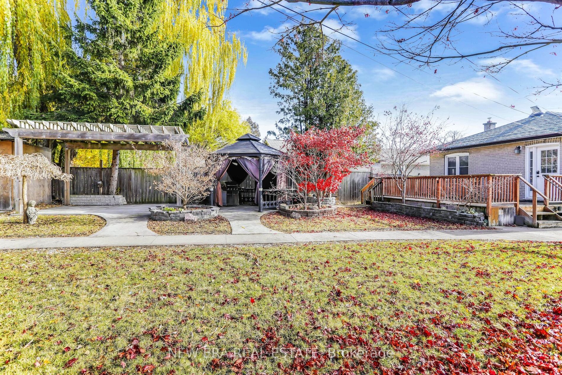 153 Toynbee Trail