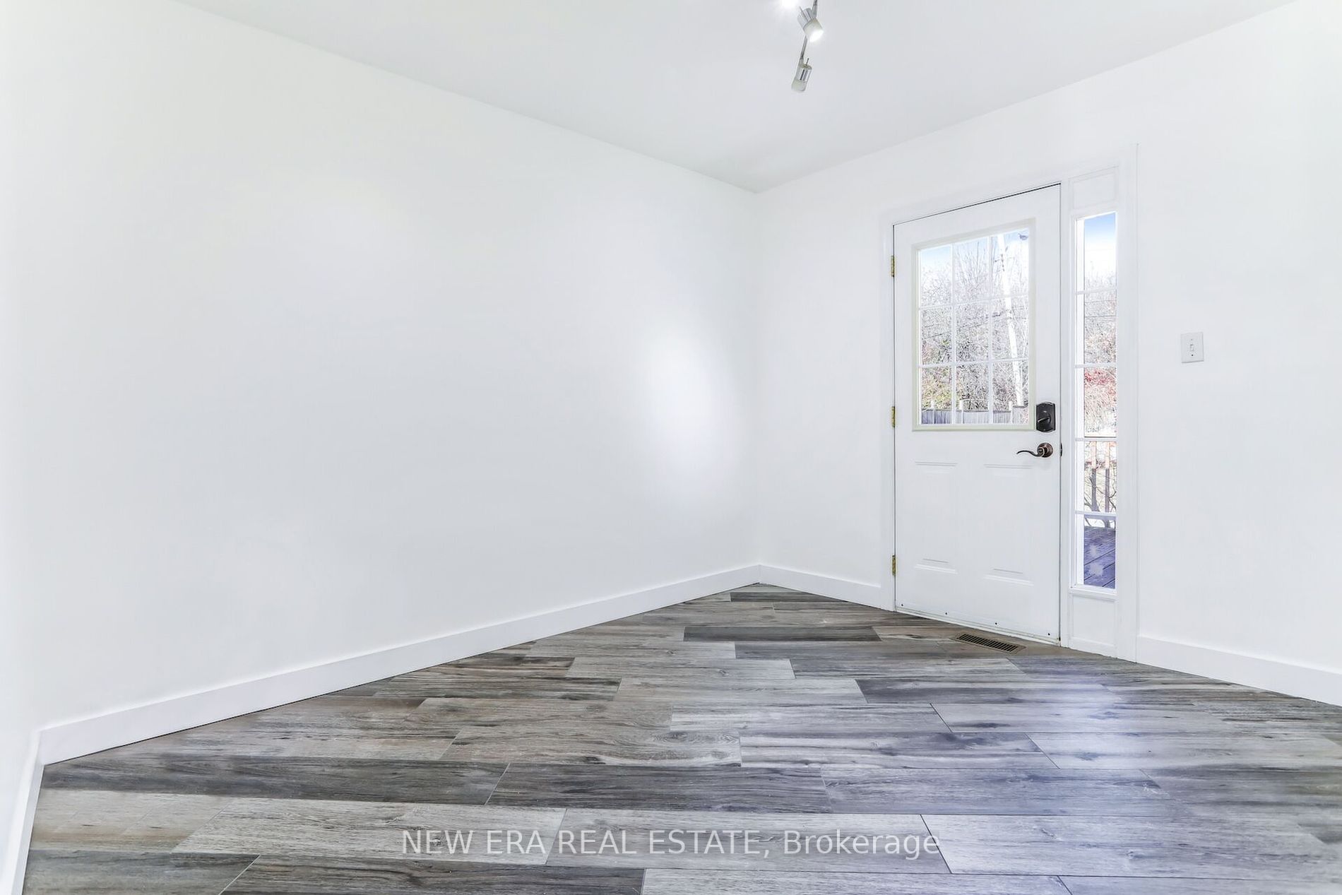 153 Toynbee Trail