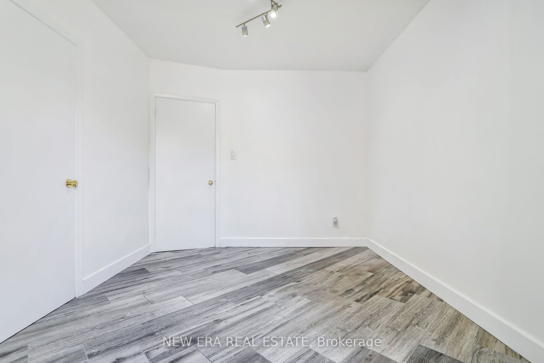 153 Toynbee Trail
