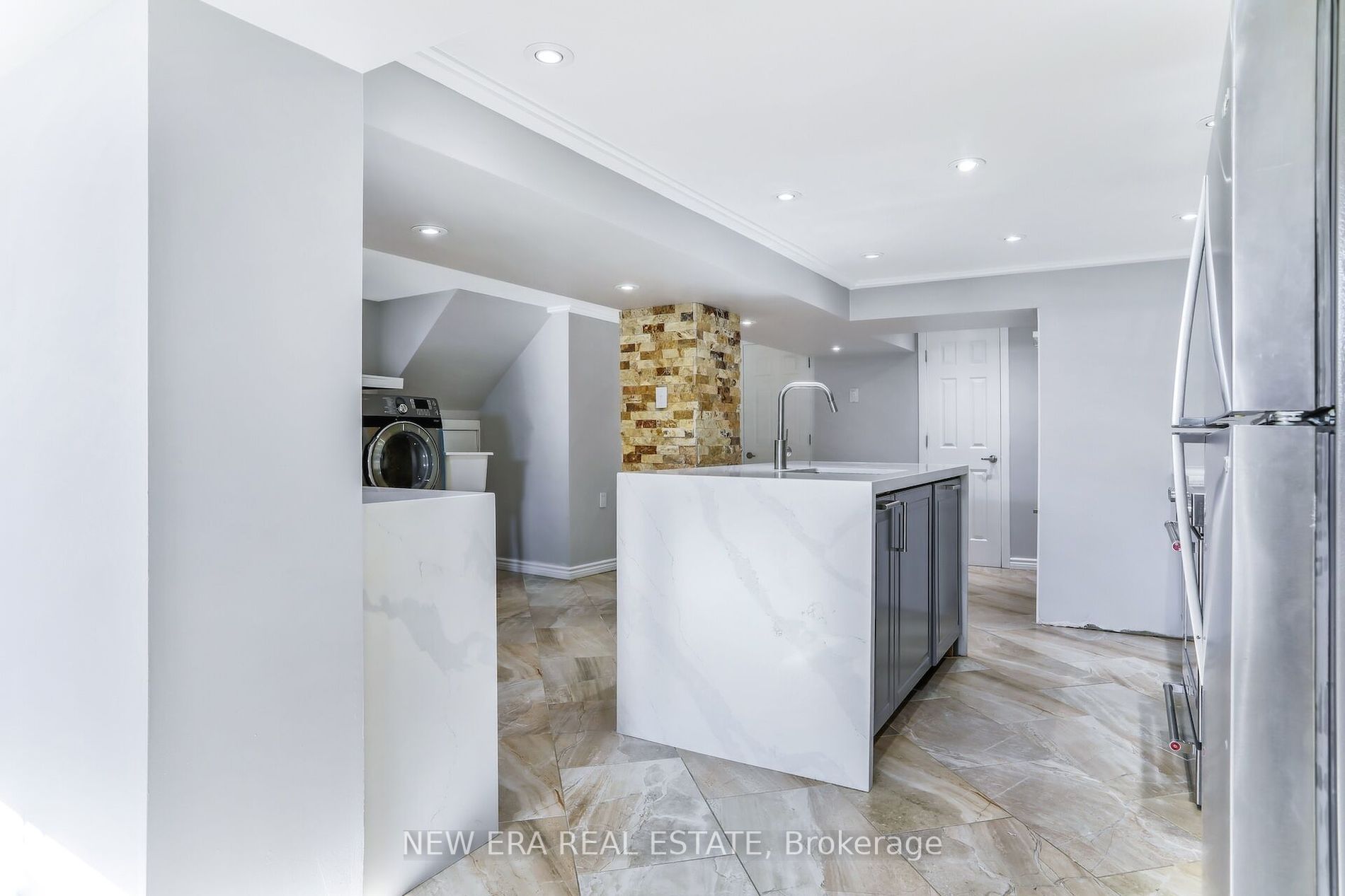 153 Toynbee Trail