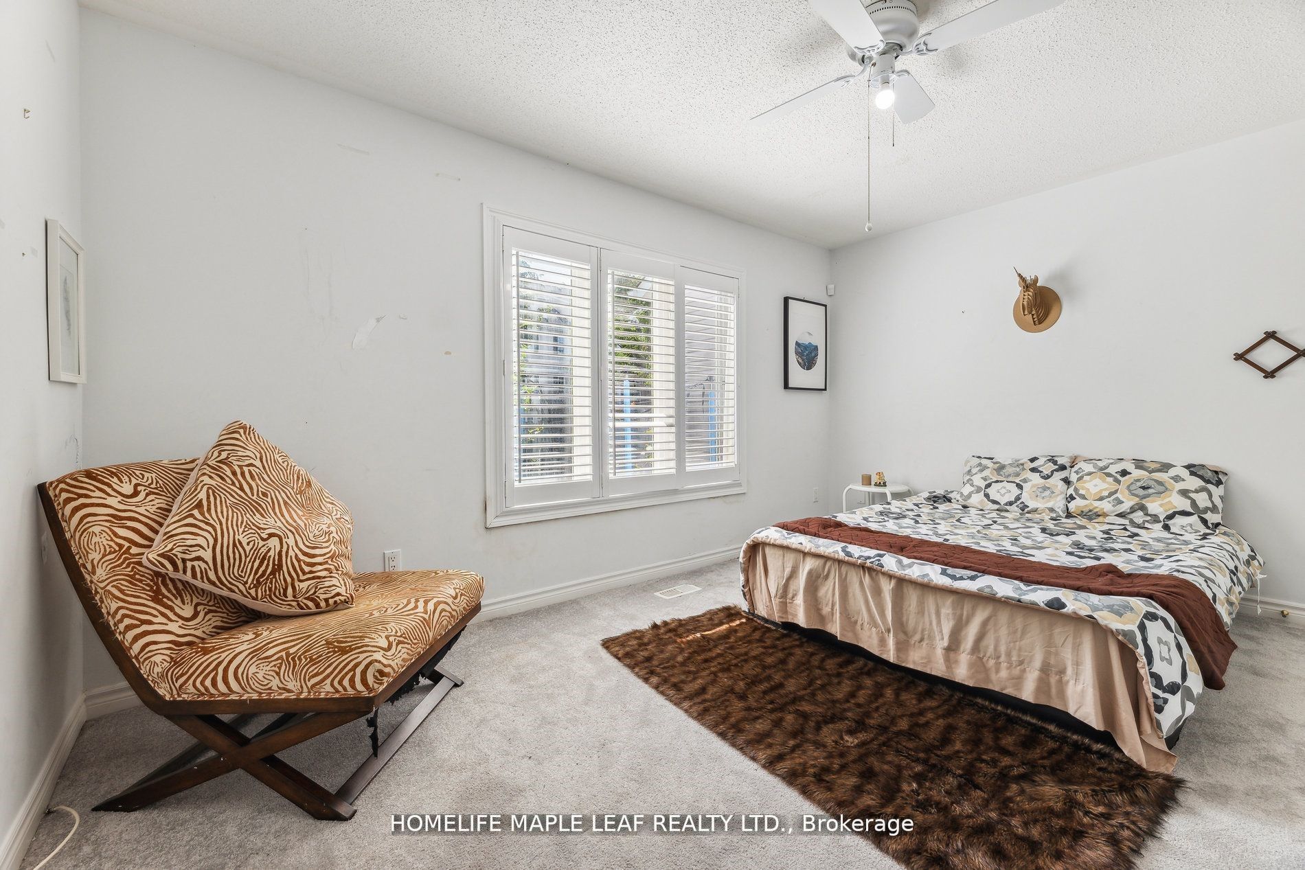 350 Lakebreeze Drive #8