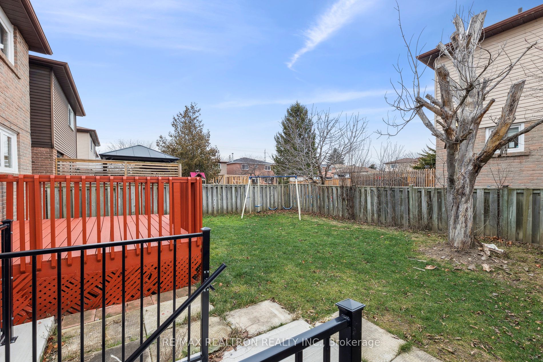 18 Charlton Cres