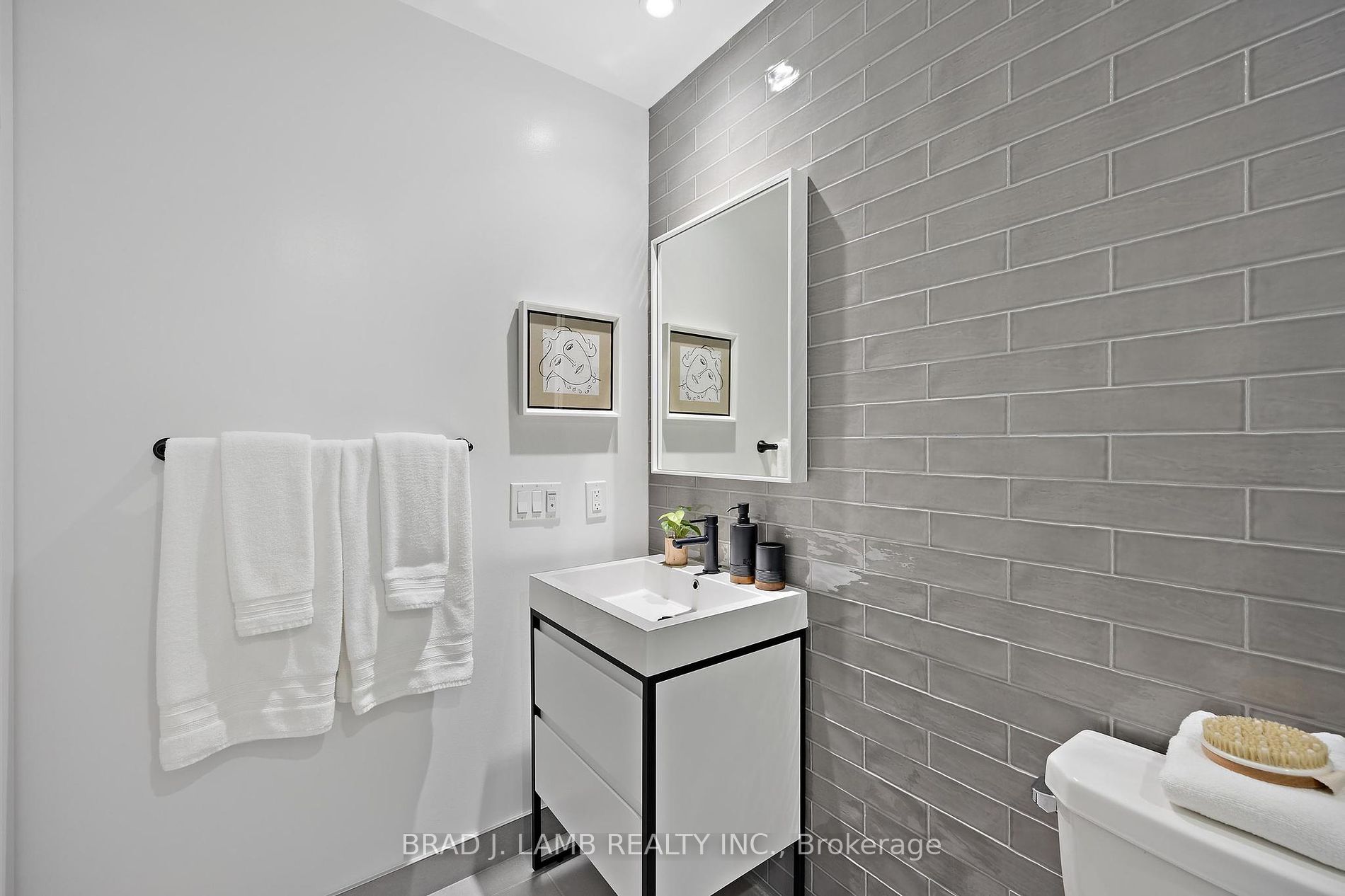 150 Logan Ave, #638