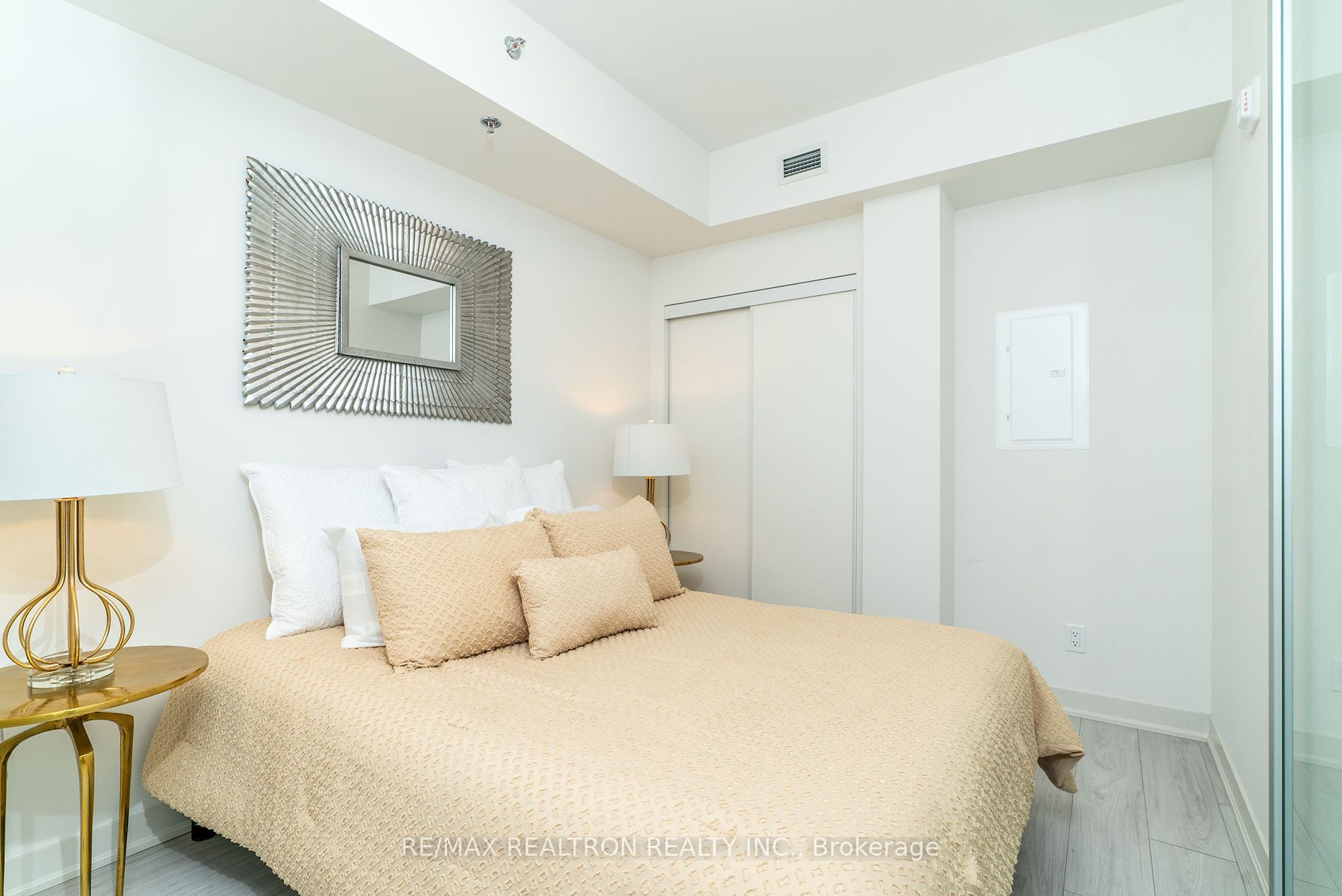 90 Glen Everest Road #309
