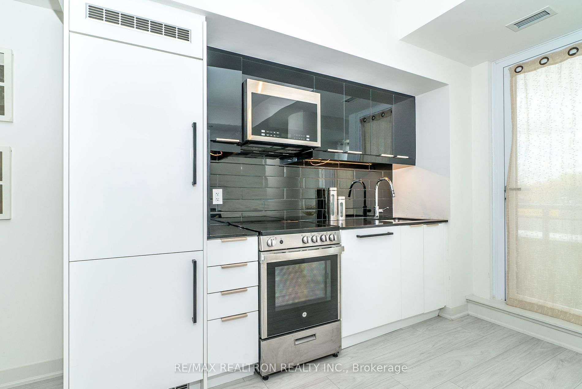90 Glen Everest Road #309