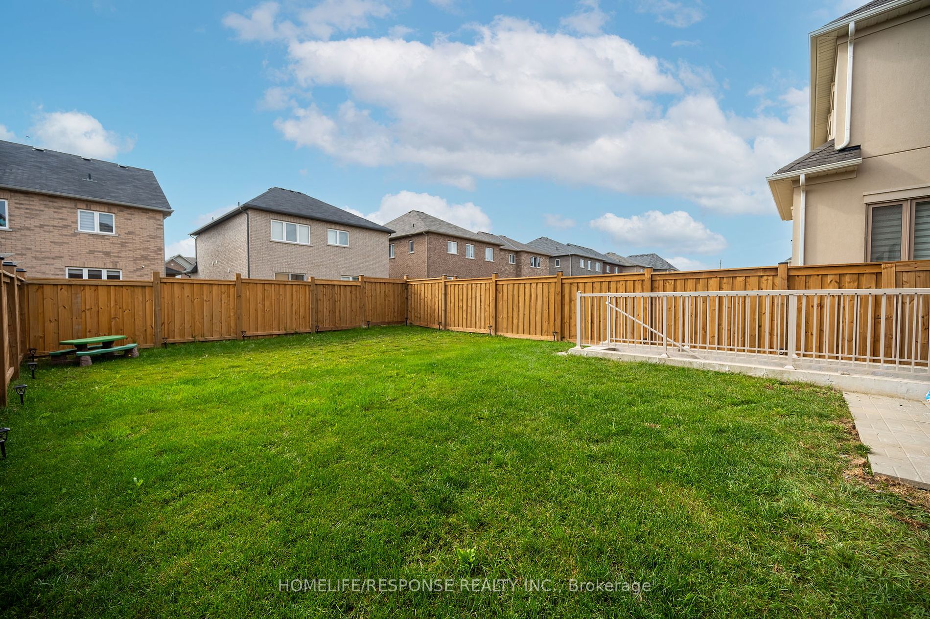 161 Douglas Kemp Crescent