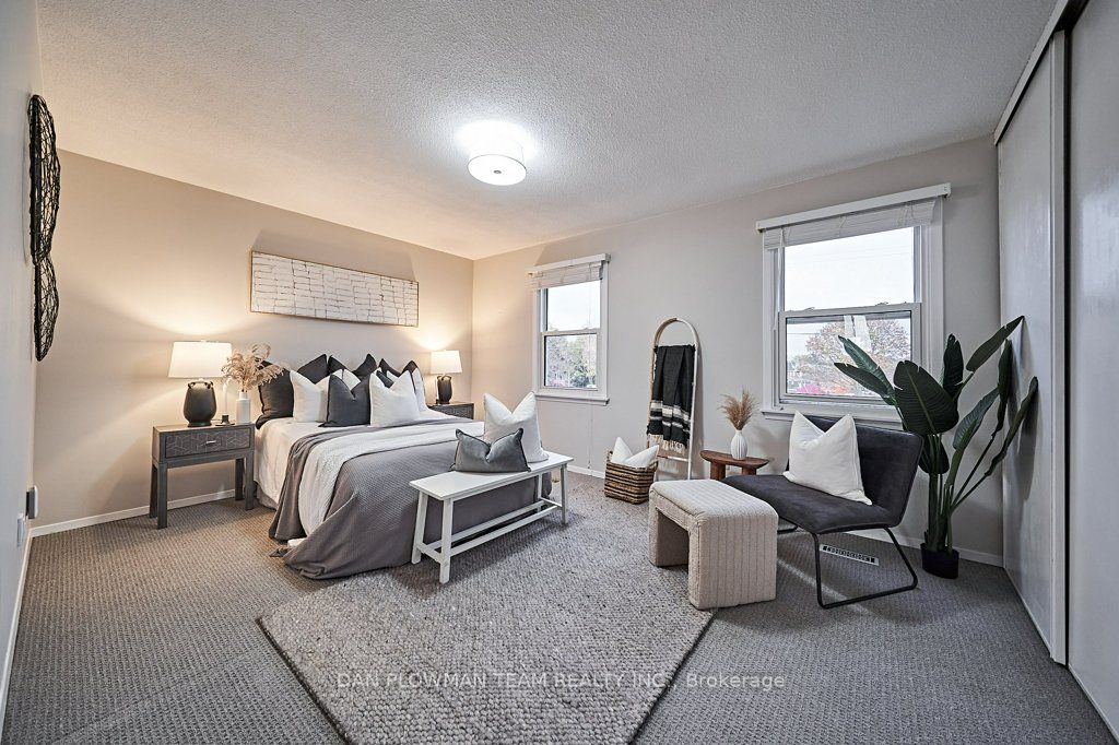 714 Pickering Beach Road