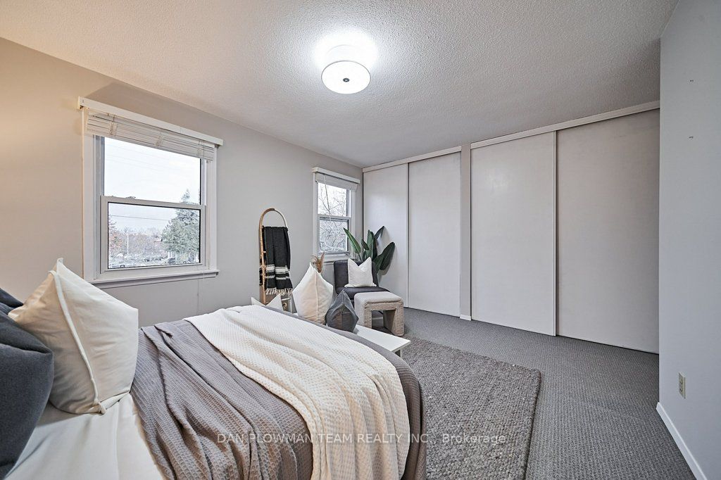 714 Pickering Beach Road