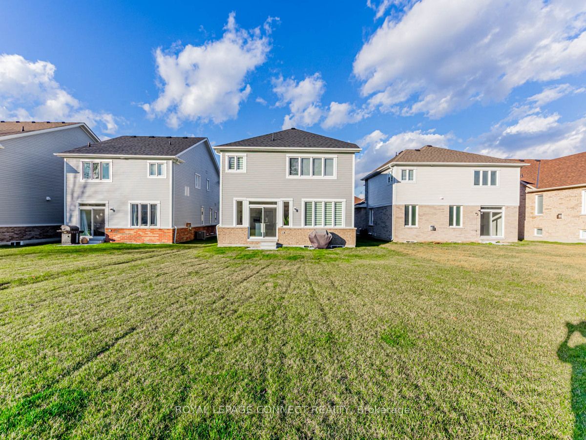 92 Forestlane Way