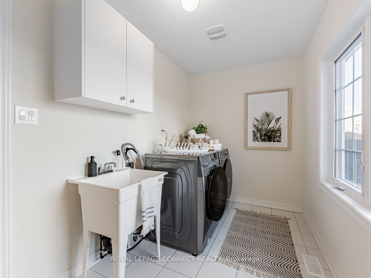 92 Forestlane Way