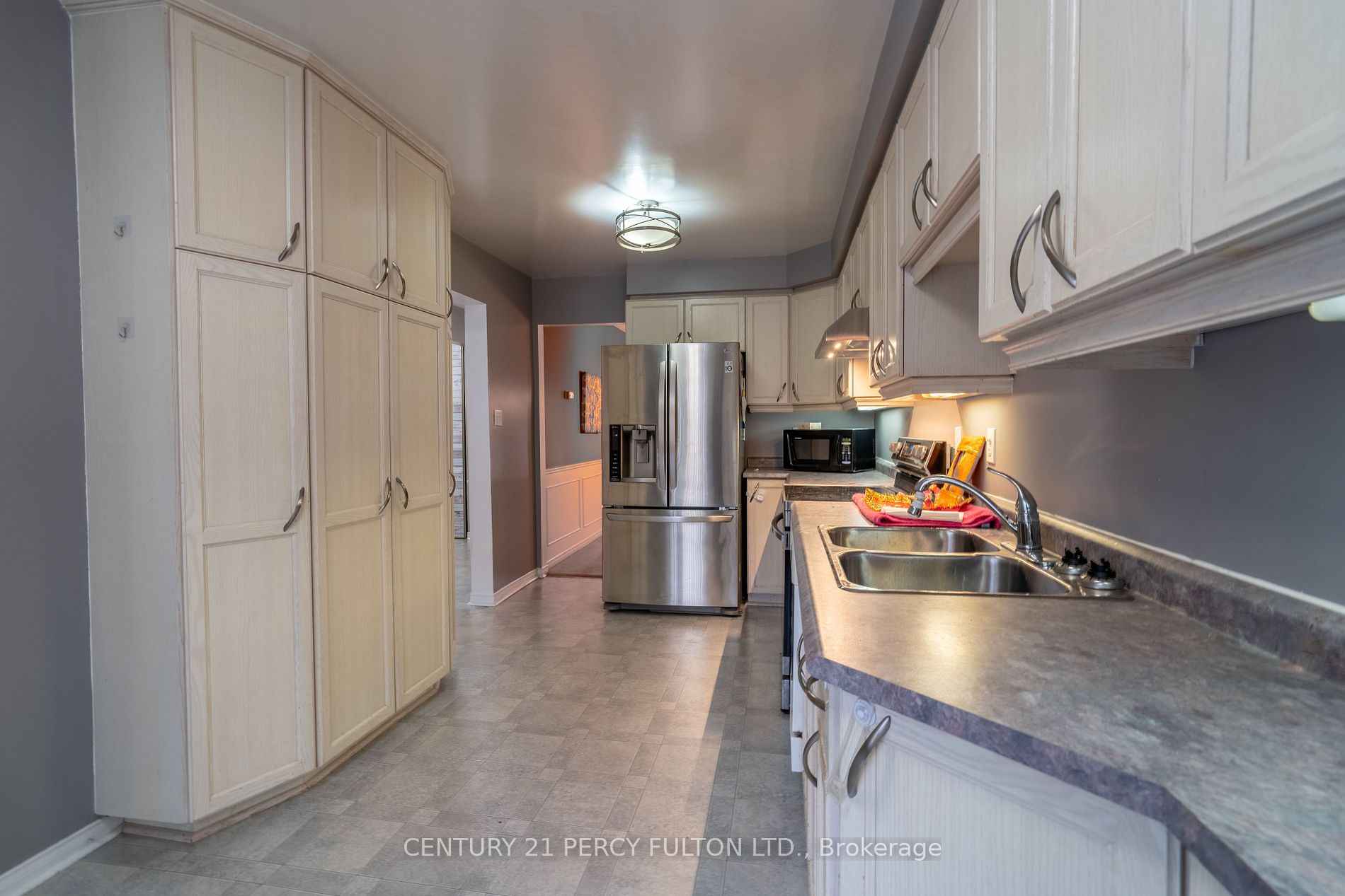 14 Barnes Dr