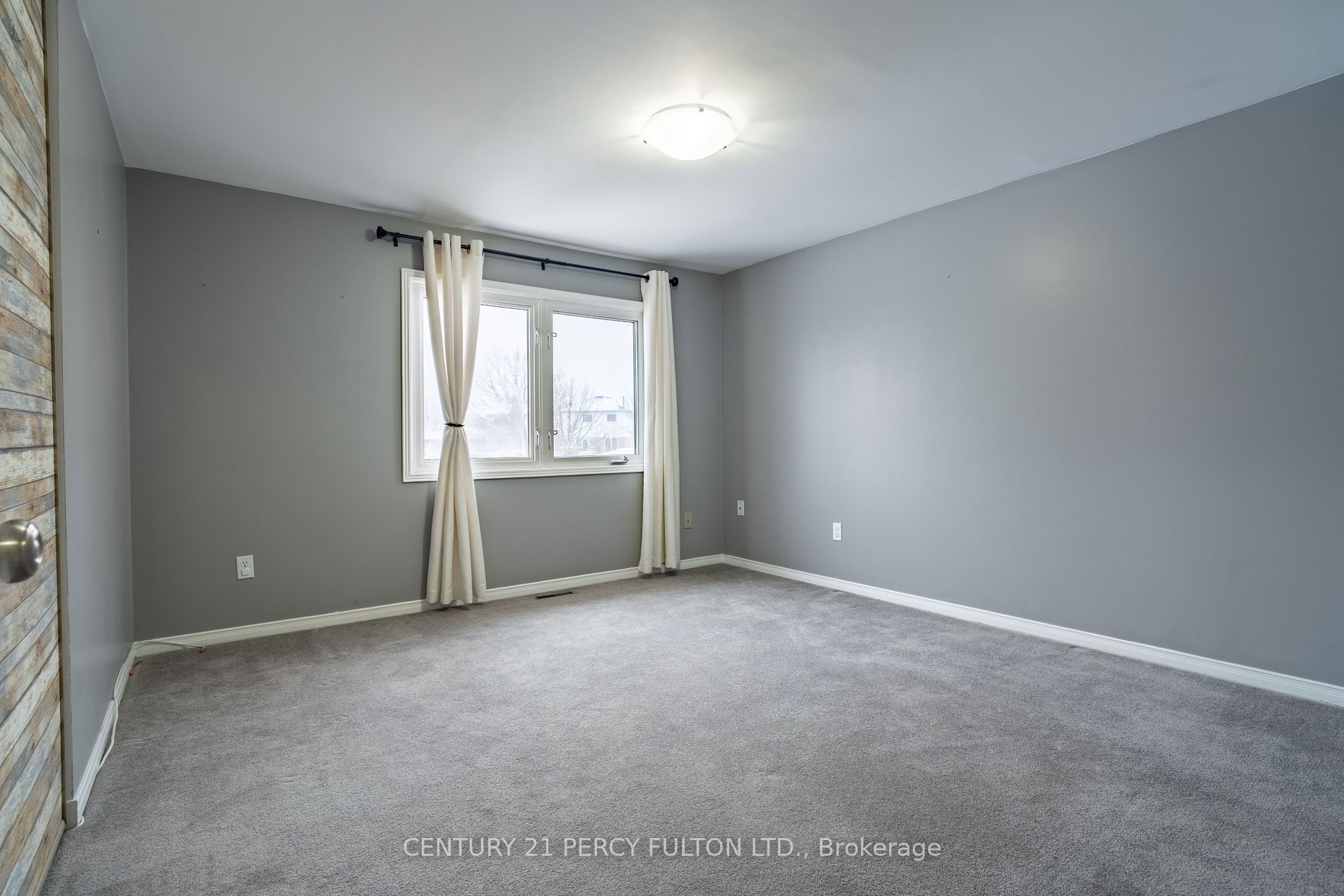 14 Barnes Dr