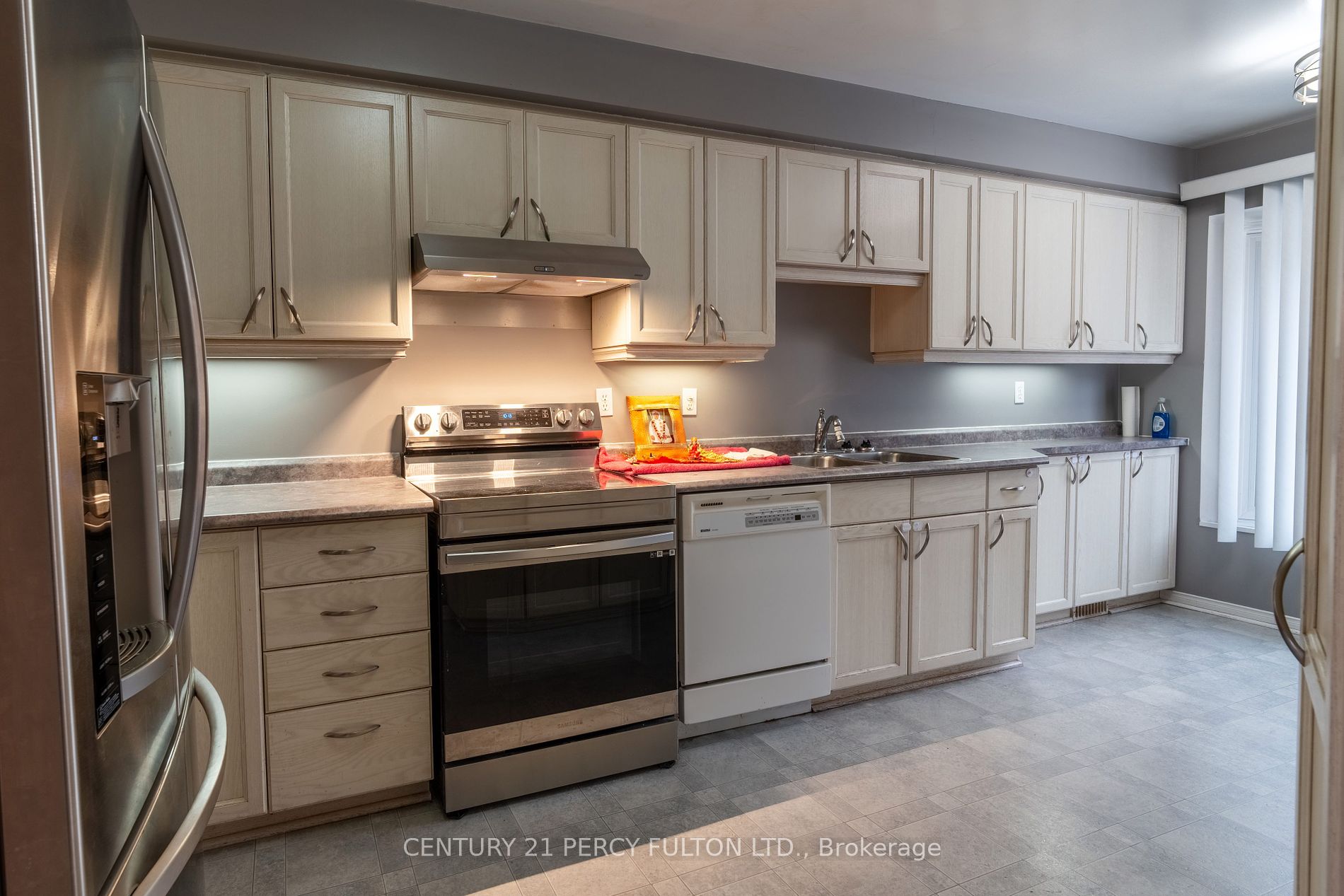 14 Barnes Dr