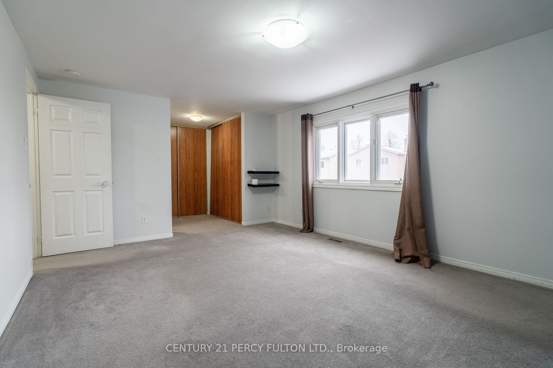 14 Barnes Dr