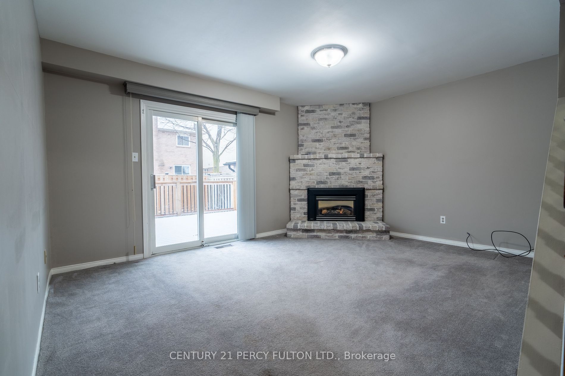 14 Barnes Dr