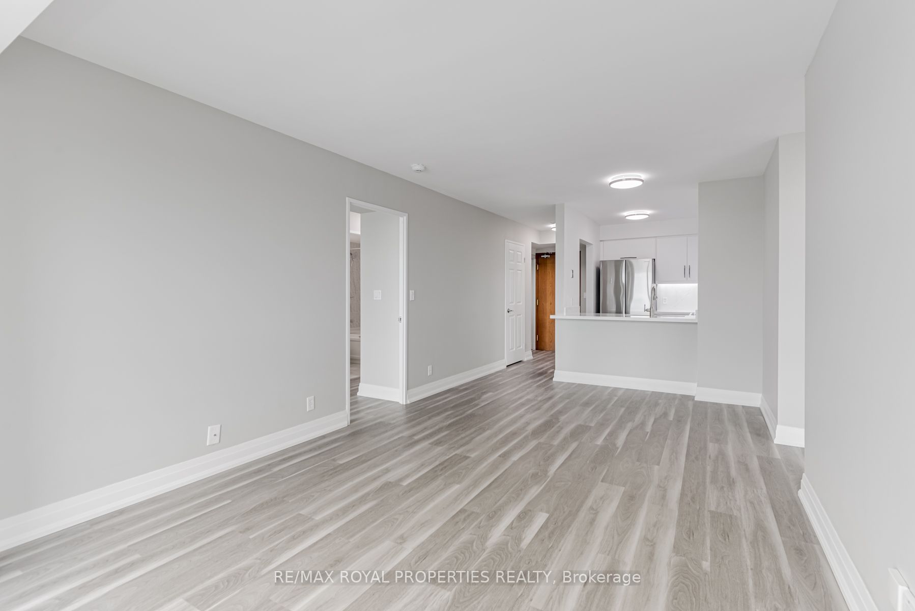 1 Lee Centre Dr, #2106