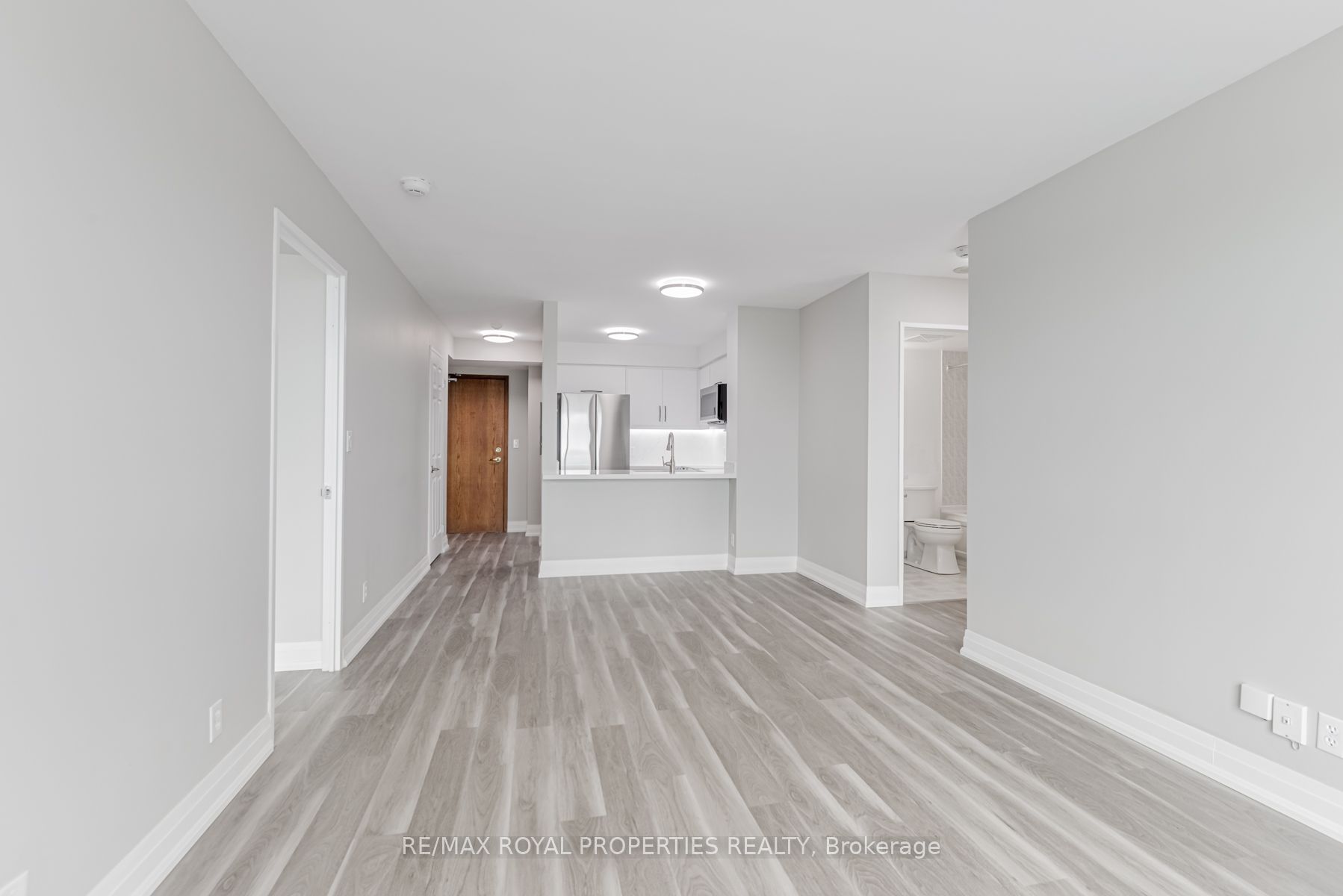 1 Lee Centre Dr, #2106